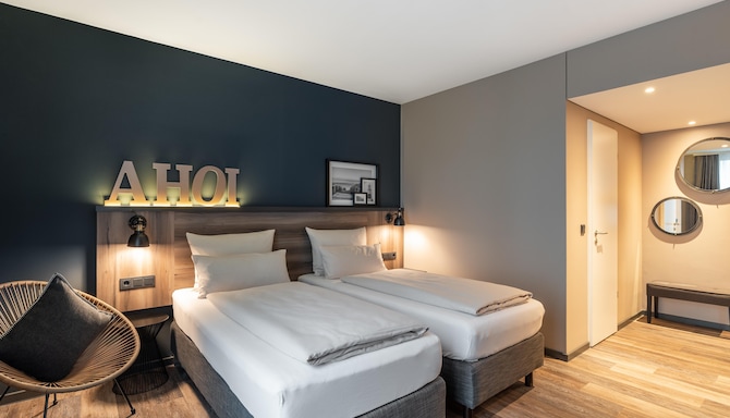 HARBR. Hotel Ludwigsburg, a member of Radisson Individuals - Superior Room Twin