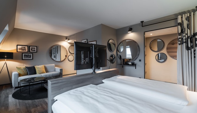 HARBR. Hotel Ludwigsburg, a member of Radisson Individuals - Junior Suite