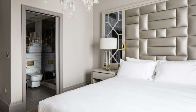 Henrietta House, a member of Radisson Individuals - Boutique Standard Room