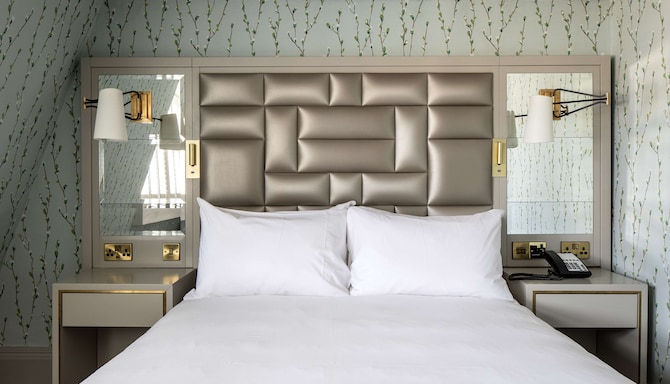 Henrietta House, a member of Radisson Individuals - Boutique Superior Room