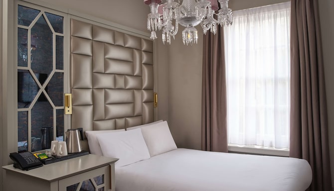 Henrietta House, a member of Radisson Individuals - Boutique Cozy Room