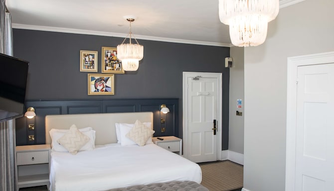 Henrietta House, a member of Radisson Individuals - Traditional Superior room