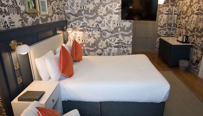 Henrietta House, a member of Radisson Individuals - Traditional Standard Room