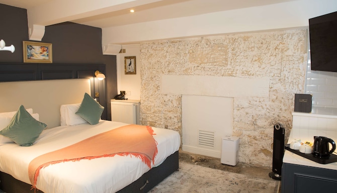 Henrietta House, a member of Radisson Individuals - Traditional Standard Room