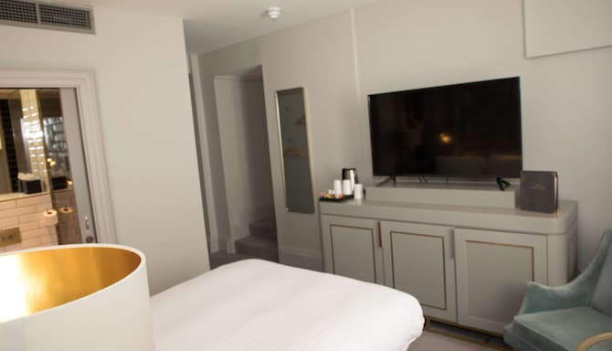Henrietta House, a member of Radisson Individuals - Boutique Triple Room