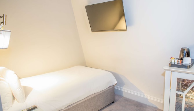 Henrietta House, a member of Radisson Individuals - Basic Room