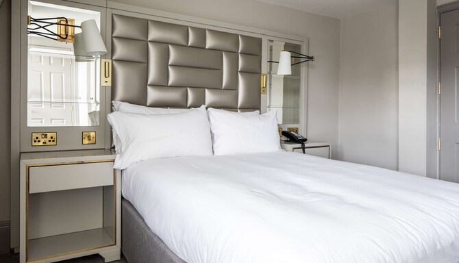 Henrietta House, a member of Radisson Individuals - Standard Bedroom New Building