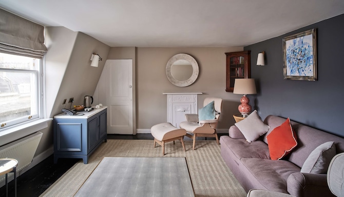 Henrietta House, a member of Radisson Individuals - Traditional Suite - Two Bedroom