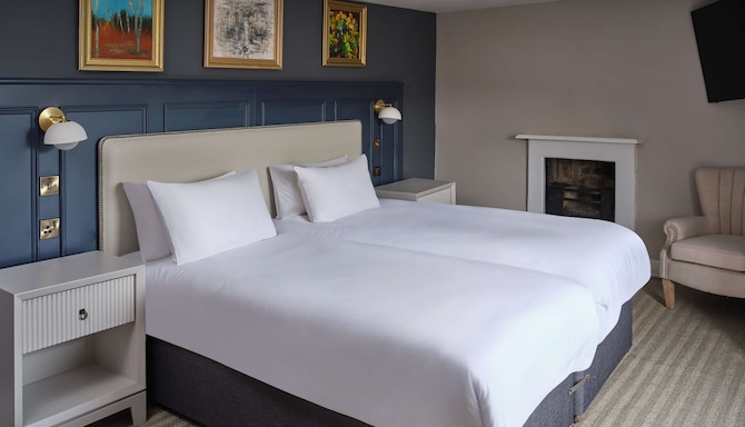 Henrietta House, a member of Radisson Individuals - Traditional Suite - Two Bedroom