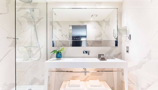 Holmes Hotel London - Guest room