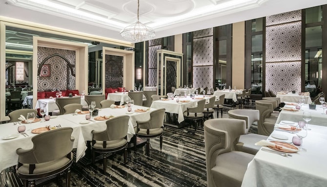 Hormuz Grand, Muscat A Radisson Collection Hotel - Qureshi Bab-Al-Hind restaurant