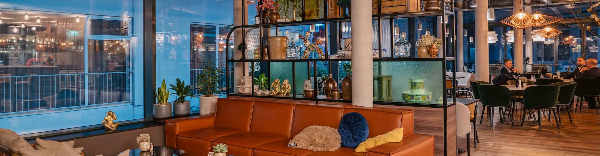 Hotel Berlin, Berlin, a member of Radisson Individuals - Lütze Bar seating area