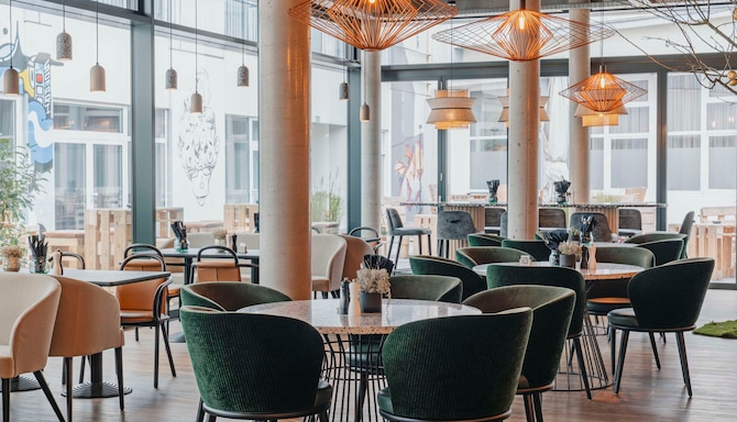 Hotel Berlin, Berlin, a member of Radisson Individuals - Lütze Bar seating area
