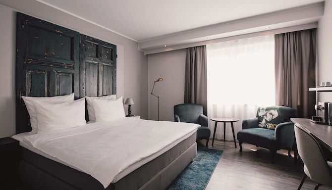 Hotel Berlin, Berlin, a member of Radisson Individuals - Superior Room