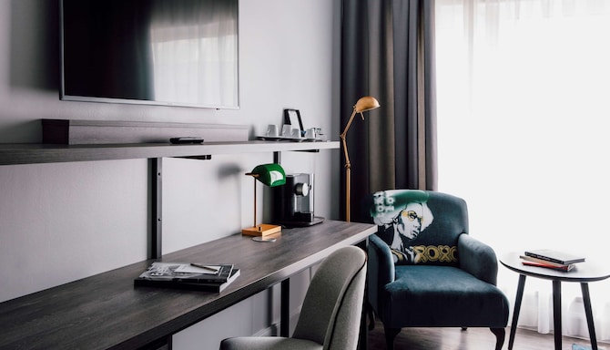 Hotel Berlin, Berlin, a member of Radisson Individuals - Family Room