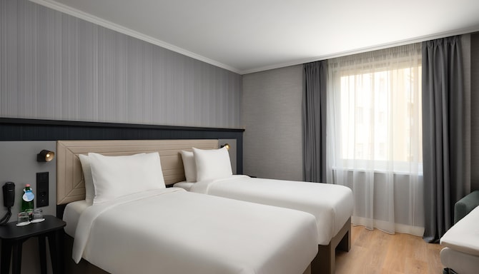 Hotel Erzsébet City Center Budapest, a member of Radisson Individuals - Superior Triple Room