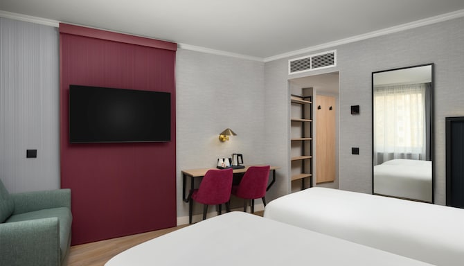 Hotel Erzsébet City Center Budapest, a member of Radisson Individuals - Superior Triple Room