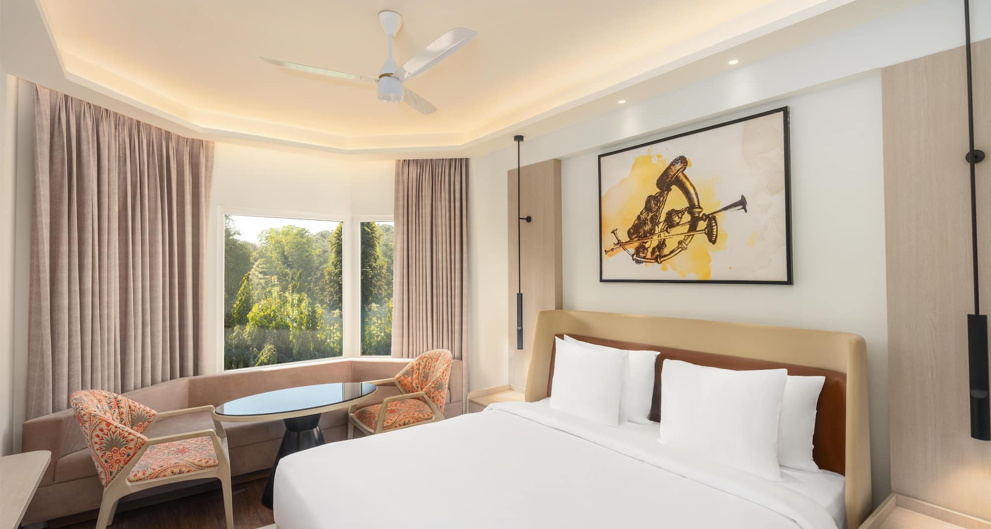 Hotel Gwalior Regency, a member of Radisson Individuals - Superior Bedroom