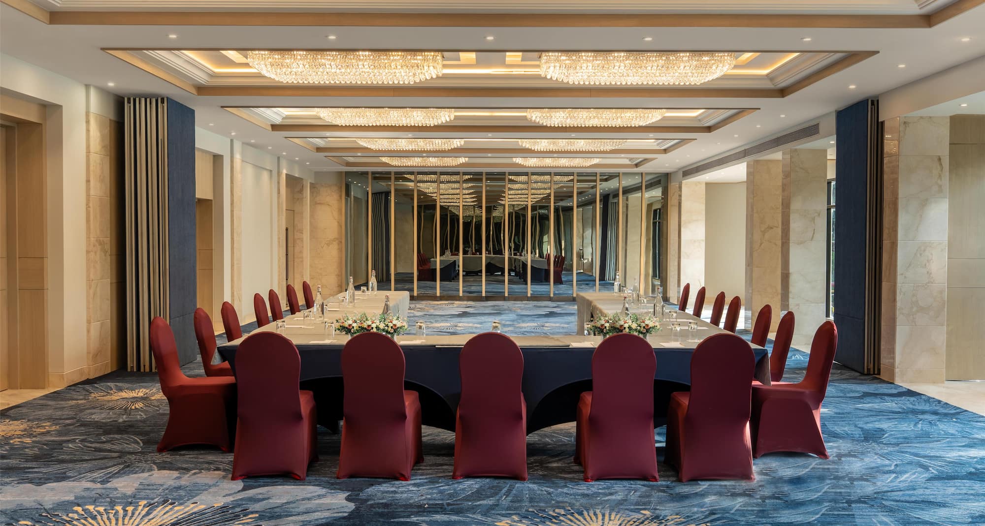 Hotel Gwalior Regency, a member of Radisson Individuals - Darbar Banquet U Shape Meeting