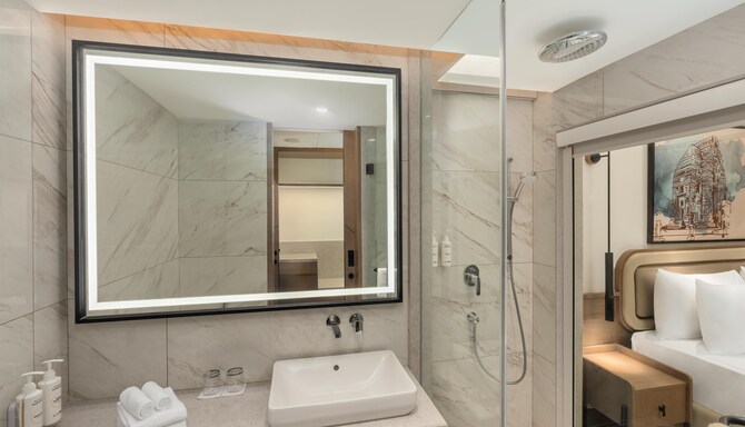 Hotel Gwalior Regency, a member of Radisson Individuals - Suite room Bathroom