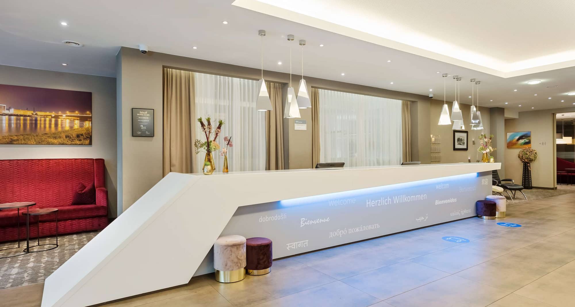 Hotel Schillerpark Linz, ein Mitglied von Radisson Individuals - Rezeption und Sitzbereich