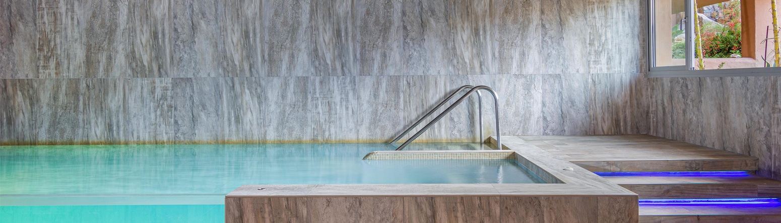 Hotel Tarifa Lances, a member of Radisson Individuals - Spa pool