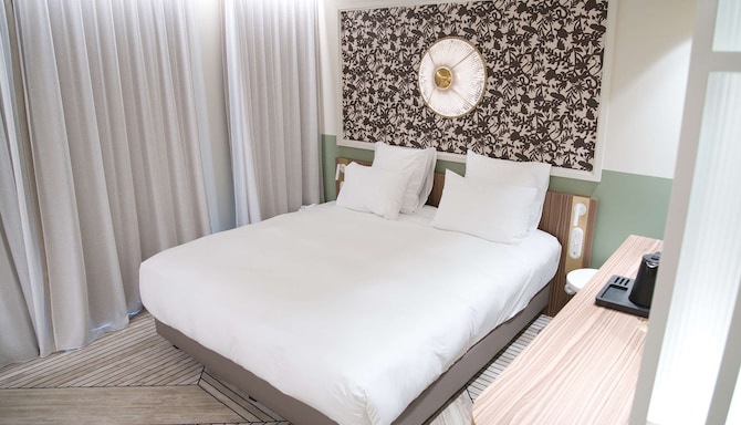 Hotel Yac Paris Clichy, a member of Radisson Individuals - Superior Room
