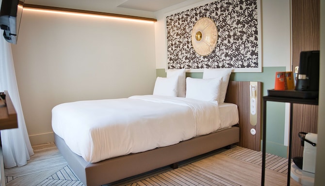 Hotel Yac Paris Clichy, a member of Radisson Individuals - Superior Room with terrace
