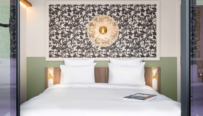 Hotel Yac Paris Clichy, a member of Radisson Individuals - Superior Room with terrace