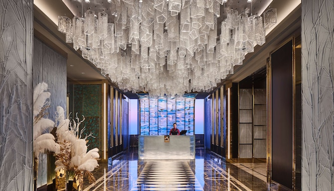 上海中心J酒店 - J Hotel Shanghai Tower - 84F Yi Lounge Reception