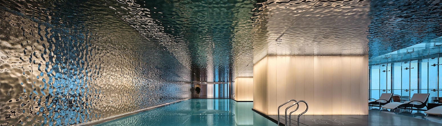 上海中心J酒店 - J Hotel Shanghai Tower - Swimming Pool
