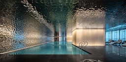上海中心J酒店 - J Hotel Shanghai Tower - Swimming Pool