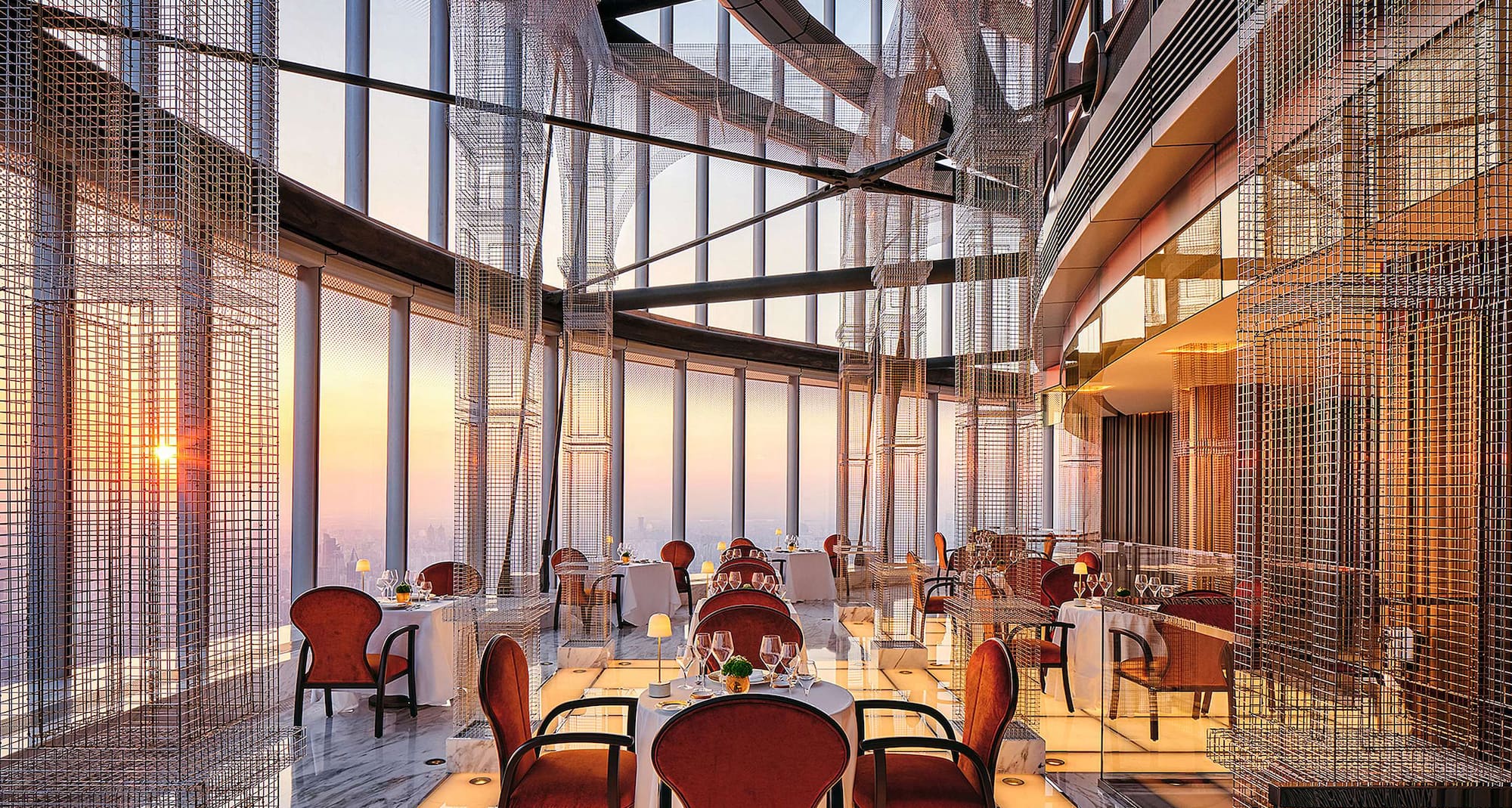 上海中心J酒店 - J Hotel Shanghai Tower - 101F Centouno Restaurant  Dining Area - Sunset