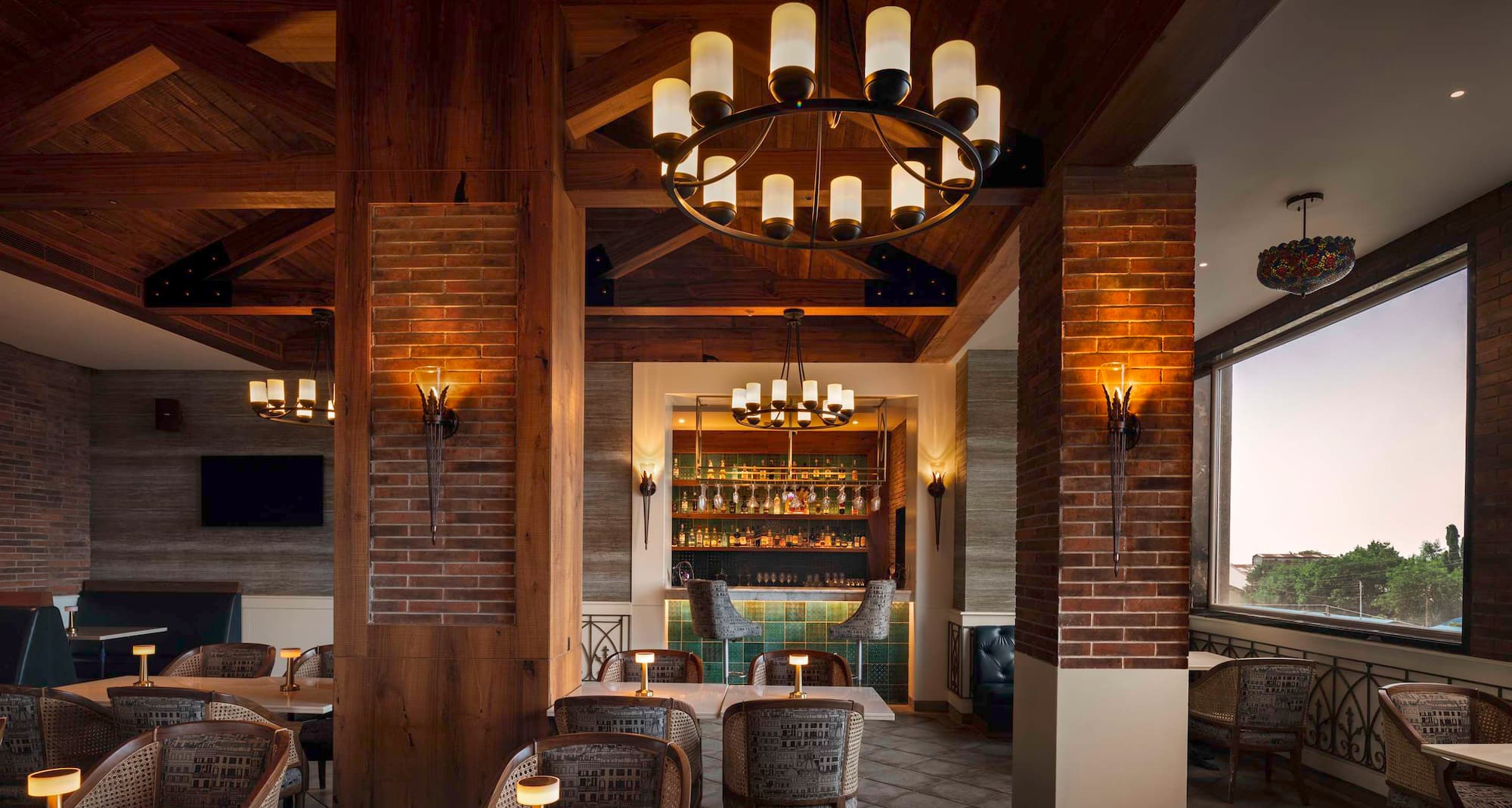 Jasraj Palace Yavatmal Hotel, a member of Radisson Individuals - आयरिश बार