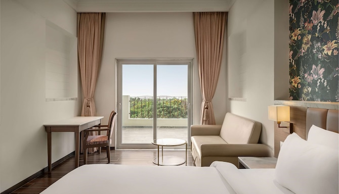 Jasraj Palace Yavatmal Hotel, a member of Radisson Individuals - Superior Room