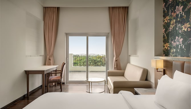 Jasraj Palace Yavatmal Hotel, a member of Radisson Individuals - Superior Room