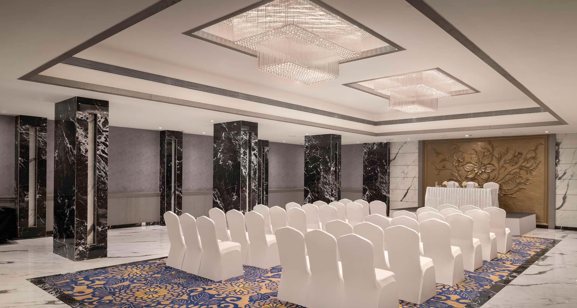Jasraj Palace Yavatmal Hotel, a member of Radisson Individuals - Sapphire meeting room banquet set-up