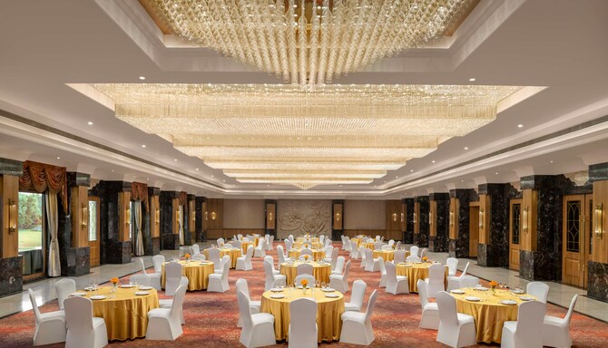 The Durbar Hall (द दरबार हॉल)