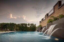 Jasraj Palace Yavatmal Hotel, a member of Radisson Individuals - Pool