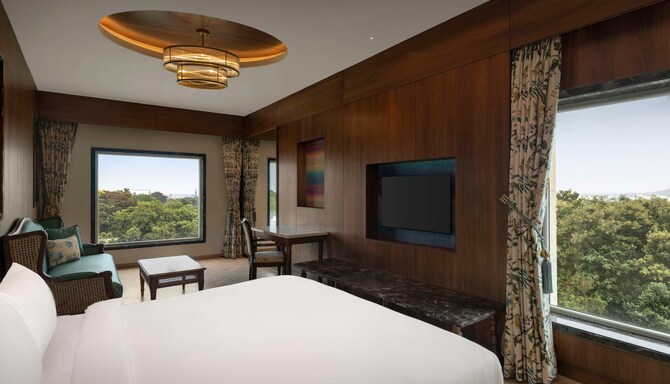 Jasraj Palace Yavatmal Hotel, a member of Radisson Individuals - Suite