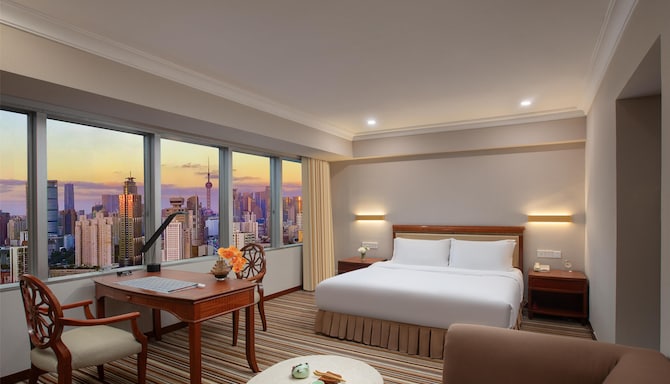 上海新锦江大酒店 - Jin Jiang Tower, Shanghai - 客房/住宿