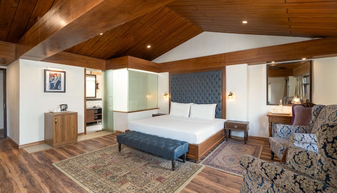 Koti Resort Shimla, a member of Radisson Individuals Retreats - Premium Room Valley View