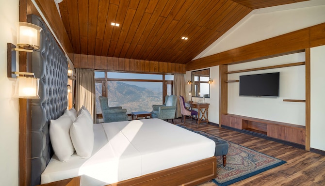 Koti Resort Shimla, a member of Radisson Individuals Retreats - Premium Room Valley View