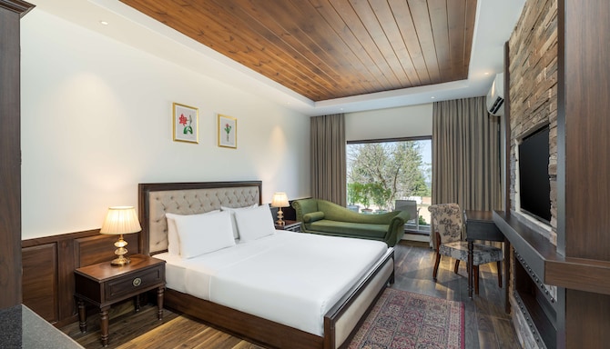 Koti Resort Shimla, a member of Radisson Individuals Retreats - Suite