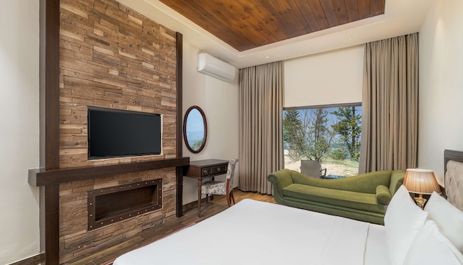 Koti Resort Shimla, a member of Radisson Individuals Retreats - Suite