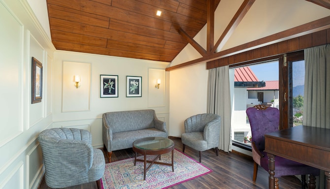 Koti Resort Shimla, a member of Radisson Individuals Retreats - Suite