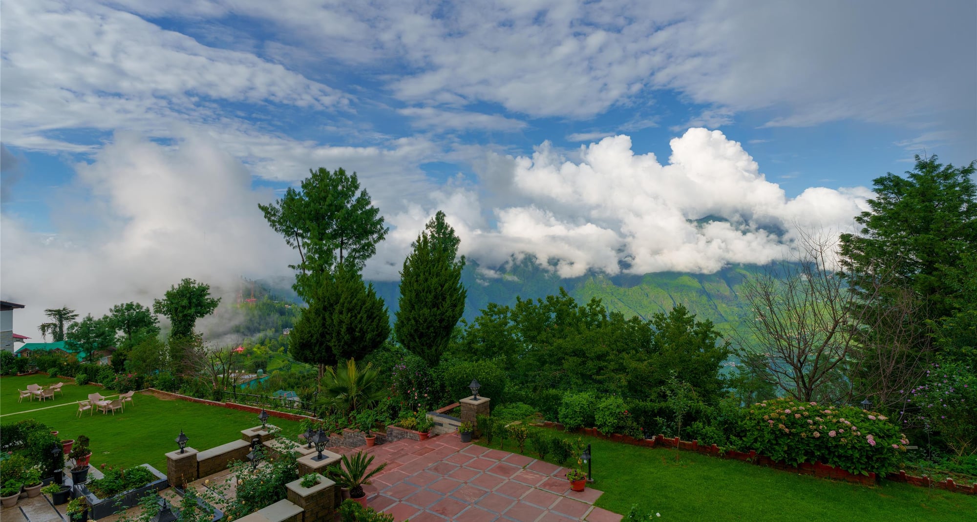 Koti Resort Shimla, a member of Radisson Individuals Retreats - Resort View Monsoon