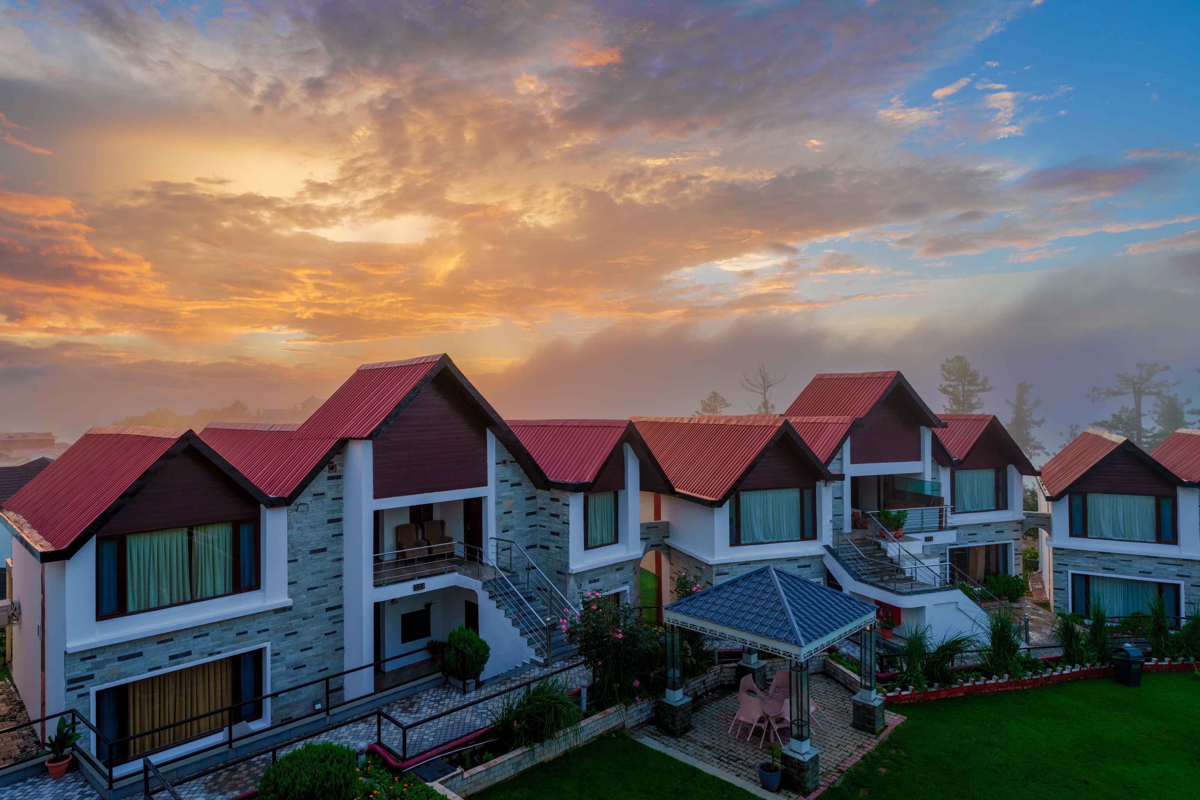 Koti Resort Shimla, a member of Radisson Individuals Retreats - Koti Resort Monsoon View