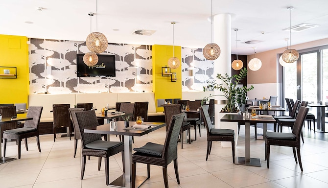 LanzCarré Hotel Mannheim, a member of Radisson Individuals - Restaurant bar