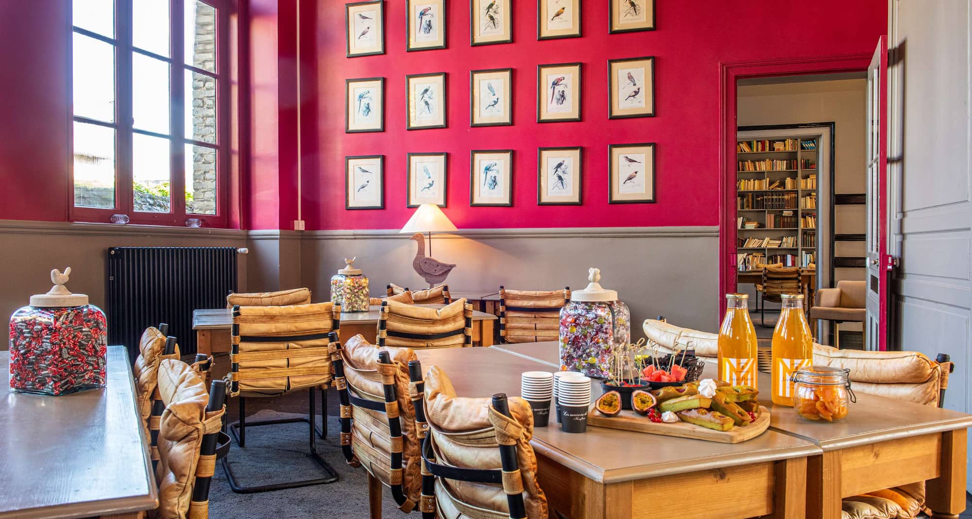 Les Maisons de Léa, a member of Radisson Individuals - Salle de réunion des enseignants